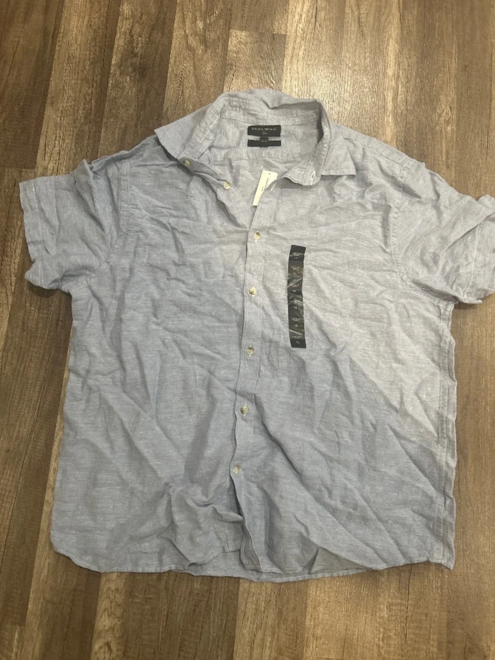 NWT Banana Republic light blue button down short sleeve shirt